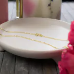 Goldkette als Venezianerkette in Gelbgold 333 / 8K, 38 cm lang, 0,7 mm breit, Gewicht ca. 1.2 g.