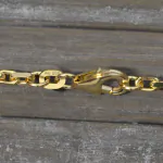 Armband als Ankerkette diamantiert in Gelbgold 585 / 14K, 18,7 cm lang, 2,5 mm breit, Gewicht ca. 6.2 g.