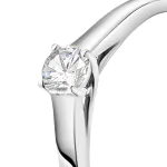 0,20 Karat Diamant Verlobungsring, Weißgold 750 / 18K, Weite 49 mm, Gewicht ca. 2.39 g.