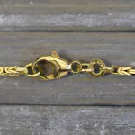 Armband als Königskette in Gelbgold 333 / 8K, 18.7 cm lang, 1,8 mm breit, Gewicht ca. 3.8 g.