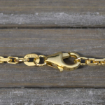 Goldkette als Ankerkette diamantiert in Gelbgold 585 / 14K, 55 cm lang, 2 mm breit, Gewicht ca. 11.5 g.