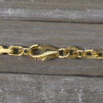 Armband als Ankerkette diamantiert in Gelbgold 375 / 9K, 21 cm lang, 3 mm breit, Gewicht ca. 8.1 g.