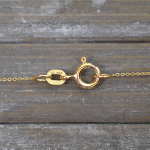 Goldkette als Ankerkette flach in Gelbgold 585 / 14K, 45 cm lang, 0,8 mm breit, Gewicht ca. 1 g.
