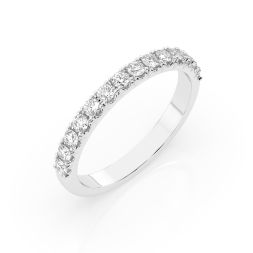 0,42 Karat Diamant Verlobungsring mit 14 Diamanten, Weißgold 585 / 14K, Weite 47 mm, Gewicht ca. 2.1 g.