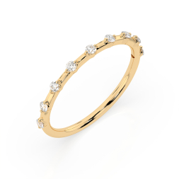 0,18 Karat Diamant Verlobungsring mit 9 Diamanten, Gelbgold 585 / 14K, Weite 57 mm, Gewicht ca. 1.1 g.
