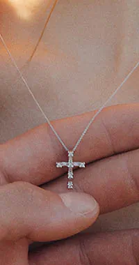 Goldkette mit feinem Diamantanh&auml;nger &ndash; 0.03 Karat Diamant in Wei&szlig;goldfassung